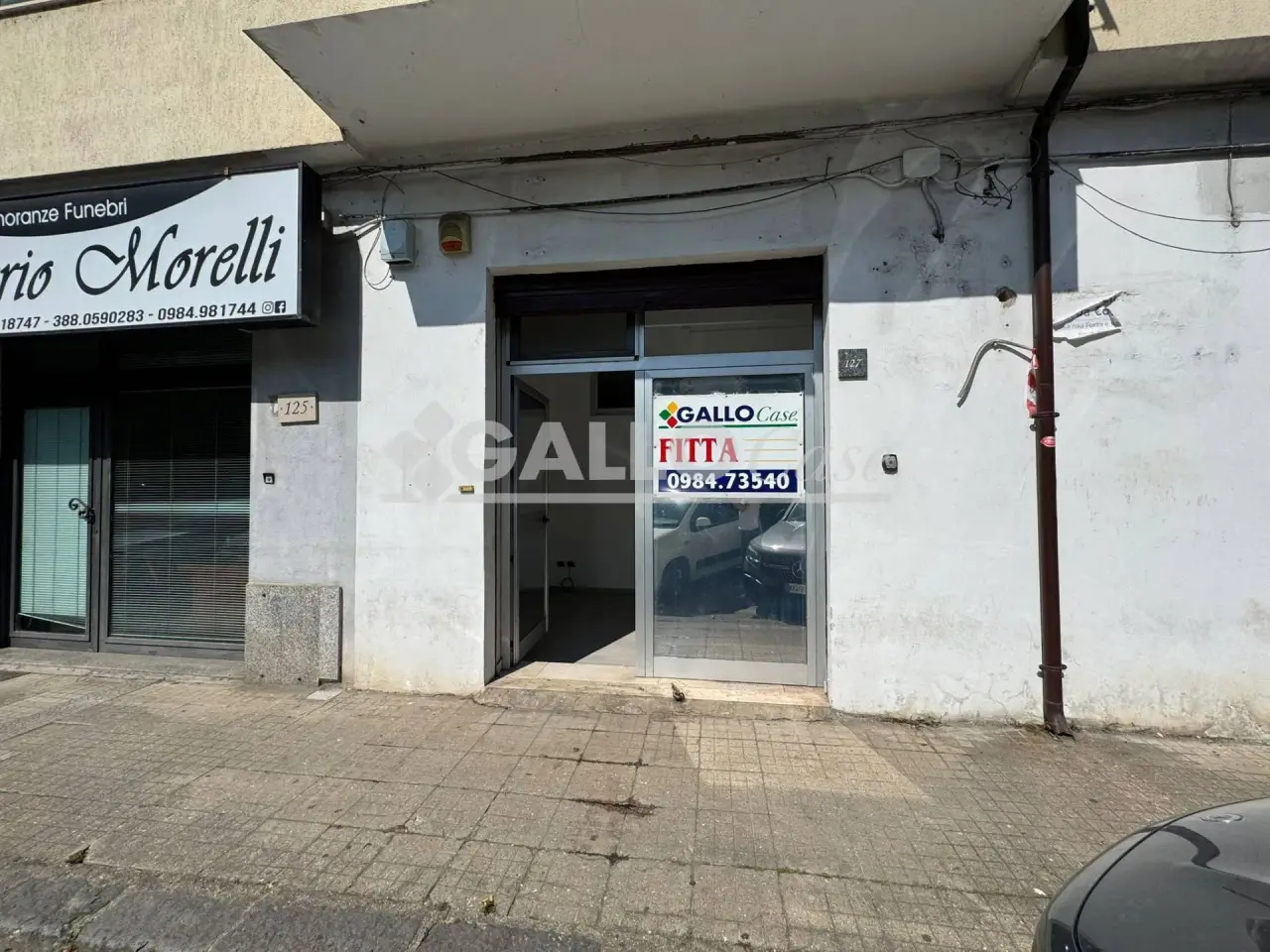Negozio in Viale della Repubblica, 129, 87100, Cosenza, Cosenza, {3} - Foto 1