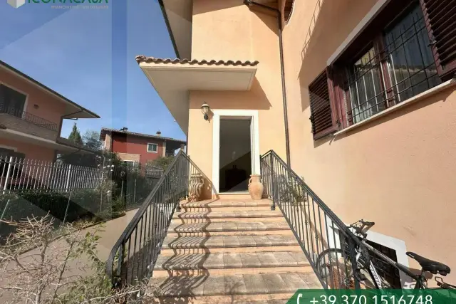 Villa in Via Pio XII 12, Avezzano - Foto 1