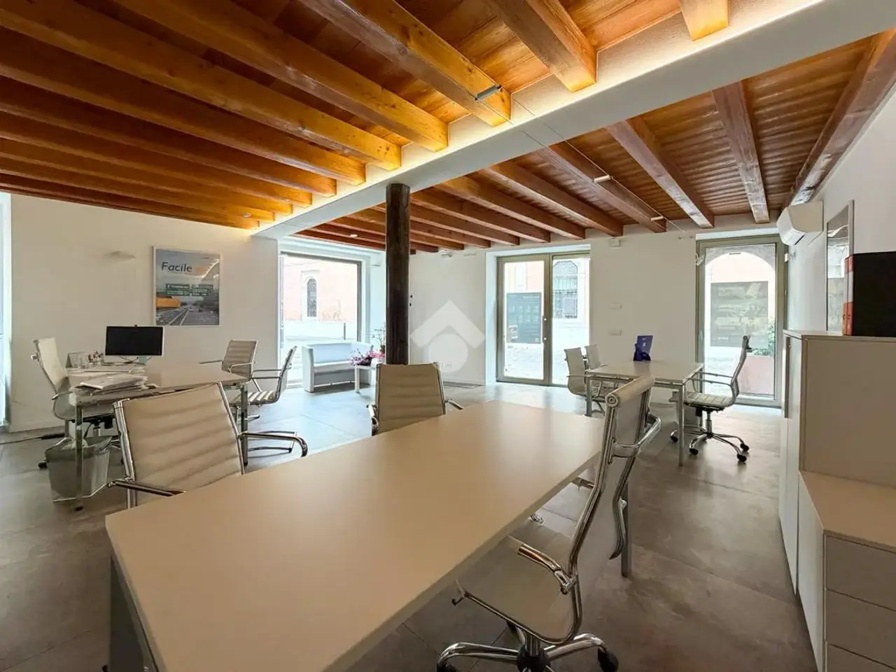 Ufficio in Via Giuseppe Garibaldi 114, Desenzano del Garda, {3} - Foto 1
