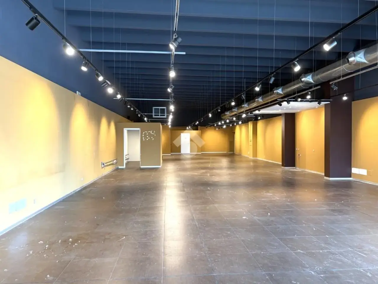 Negozio in Via Piacenza 171, Voghera, {3} - Foto 1