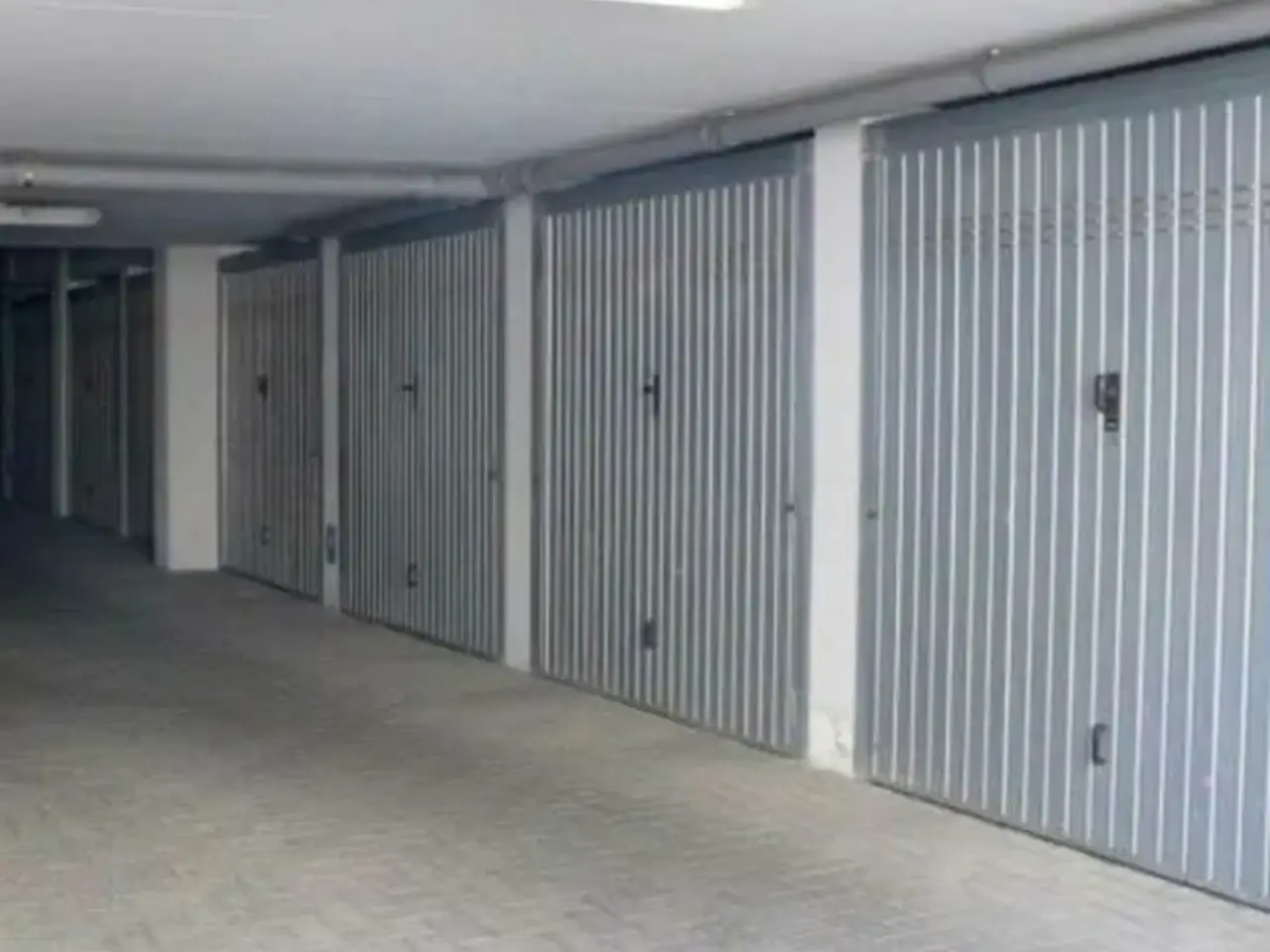 Magazzino in Montebelluna - Viale della Vittoria , 1, Montebelluna, {3} - Foto 1