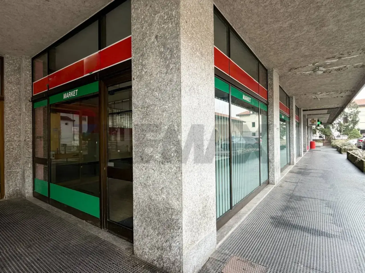 Negozio in Via Madonna 2, Lonate Pozzolo, {3} - Foto 2