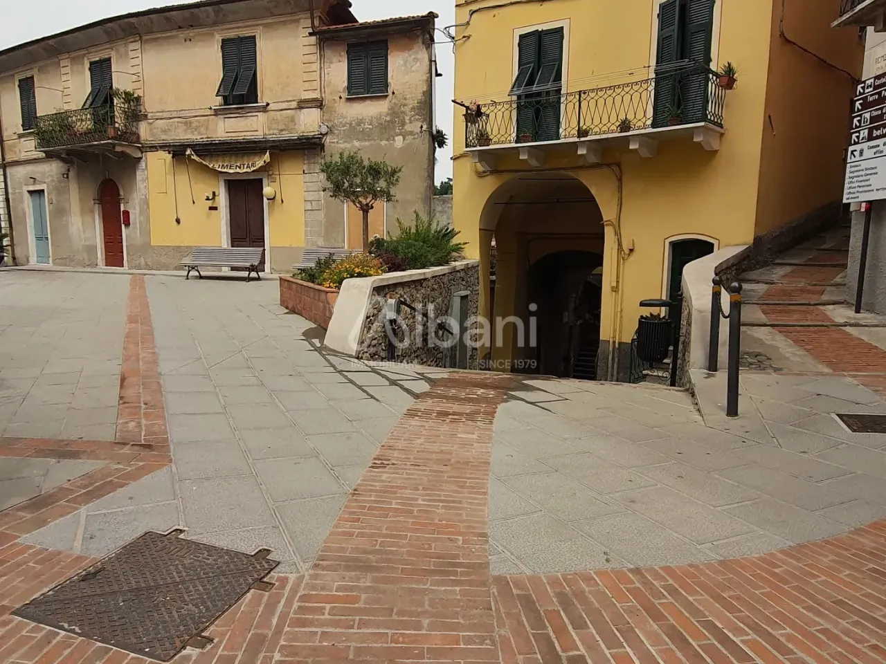 Palazzina commerciale in , Arcola, {3} - Foto 1
