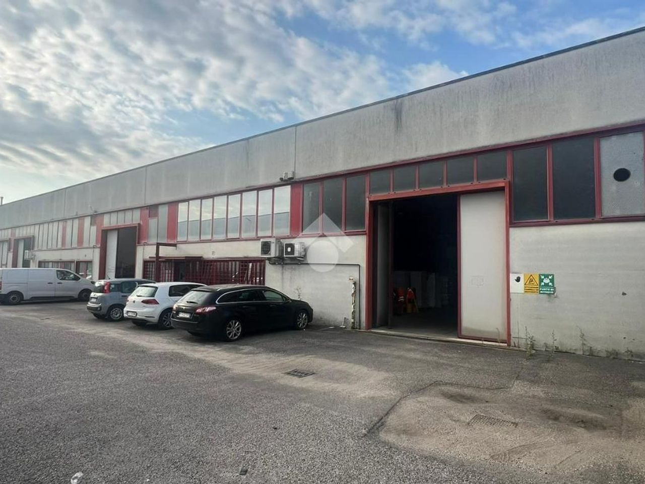 Capannone in Viale del Lavoro 19, Colognola Ai Colli, {3} - Foto 1