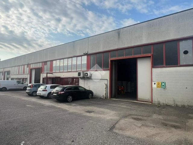 Industrial shed in {3}, Viale del Lavoro 19 - Photo 1