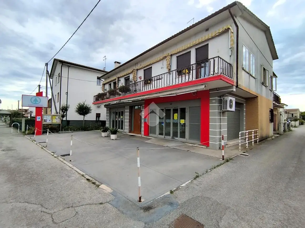 Negozio in Viale Vittorio Veneto, Carbonera, {3} - Foto 1