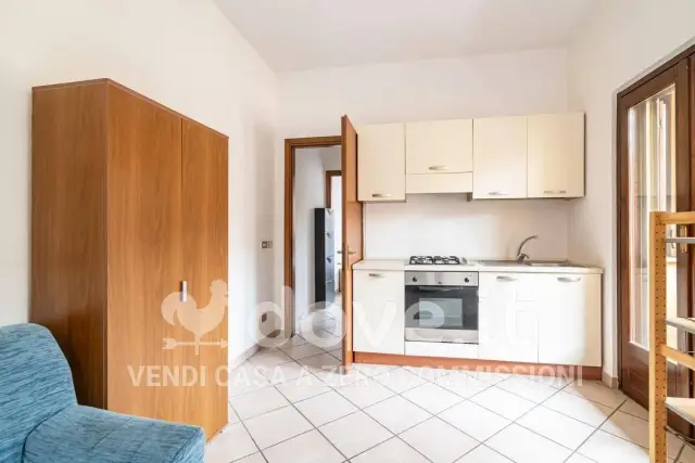 2-room flat in Via Monti 19, San Colombano al Lambro - Photo 1