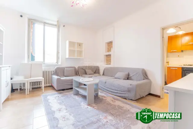 3-room flat in Via Giuseppe Verdi, Magenta - Photo 1