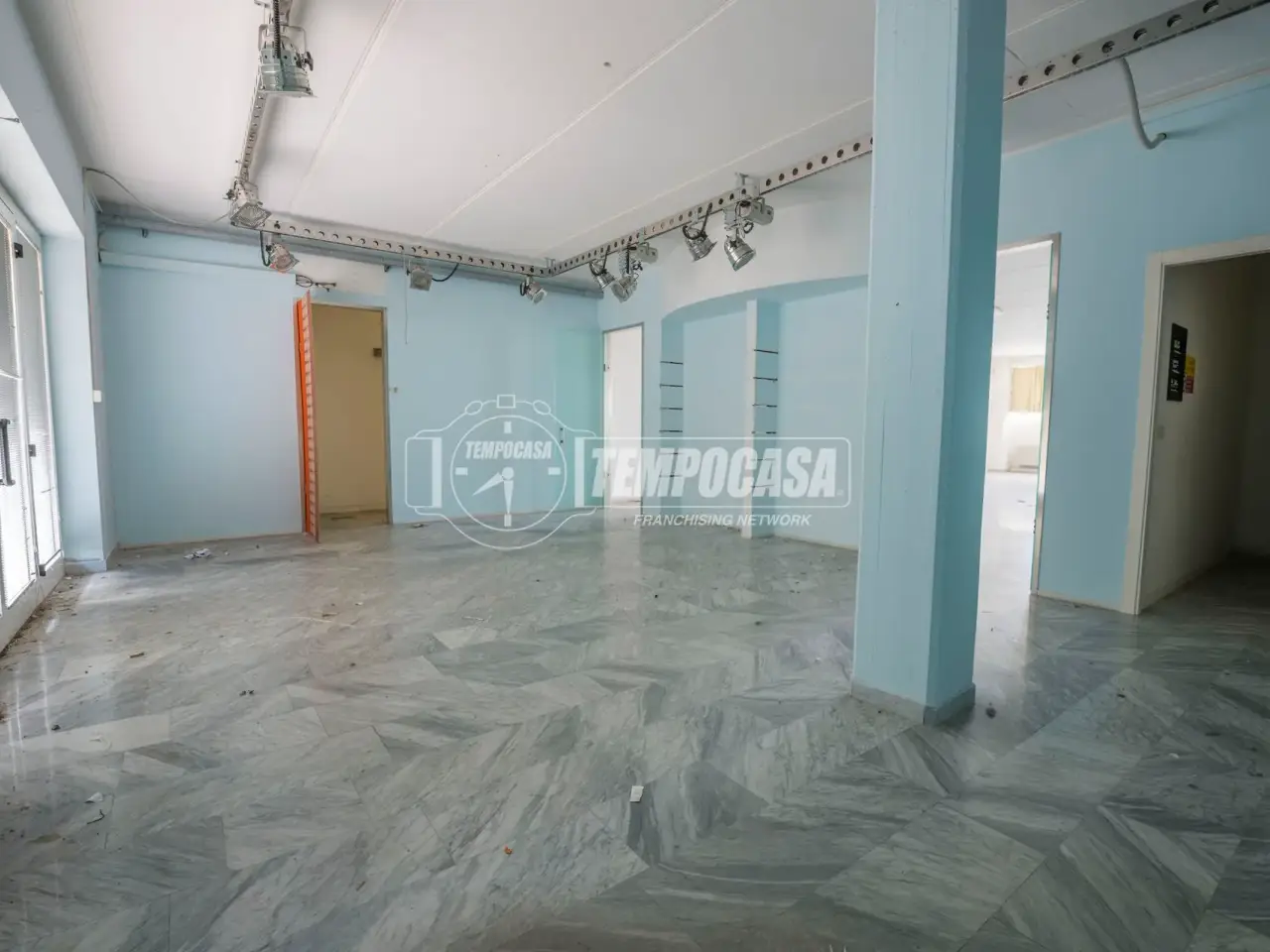 Negozio in Via Fermana Sud, Montegranaro, {3} - Foto 2