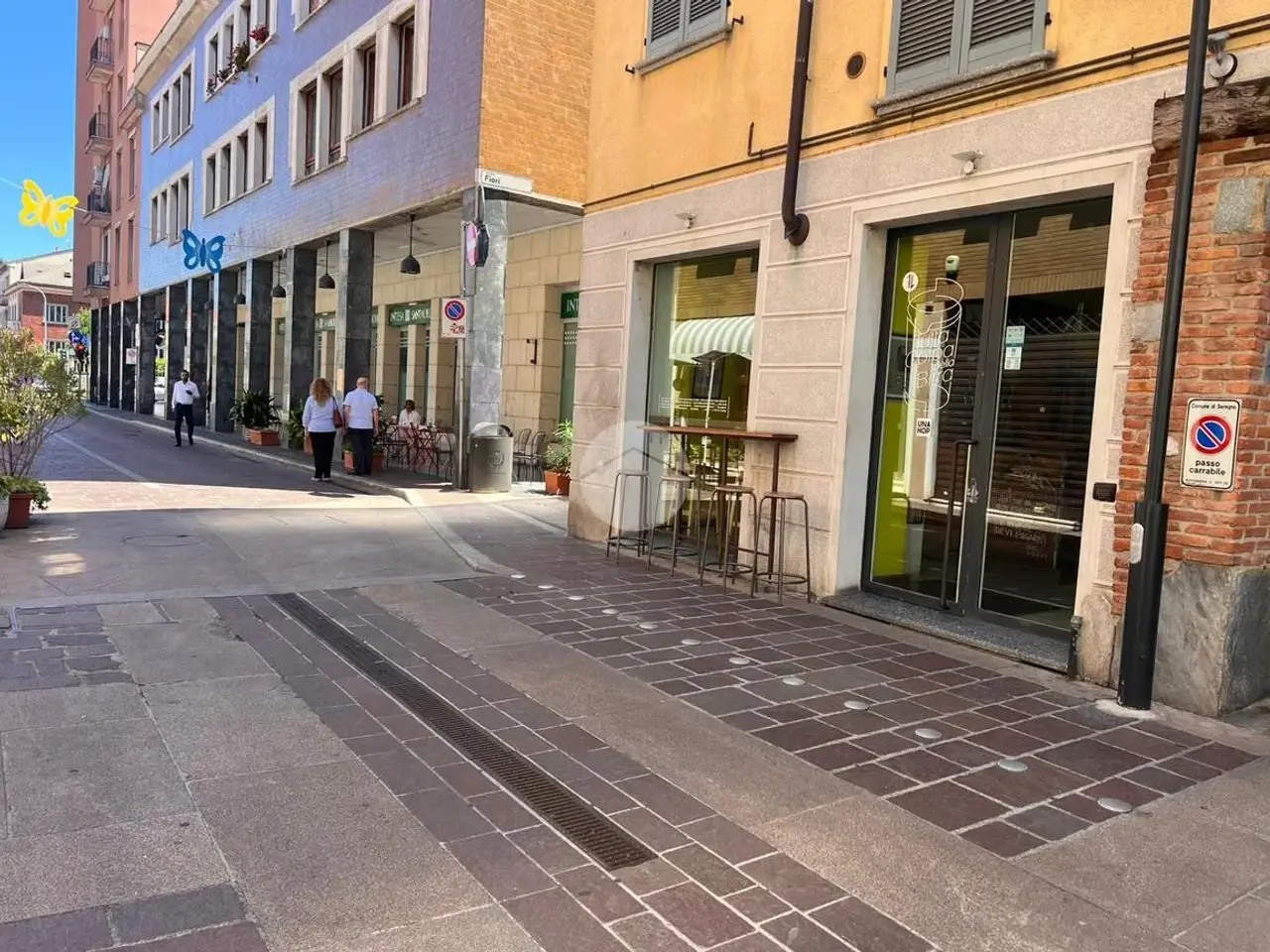 Negozio in Via Cavour 48, Seregno, {3} - Foto 1