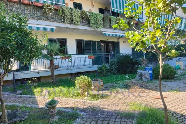 4-room flat in Via della Vigna 21, Maddaloni - Photo 1