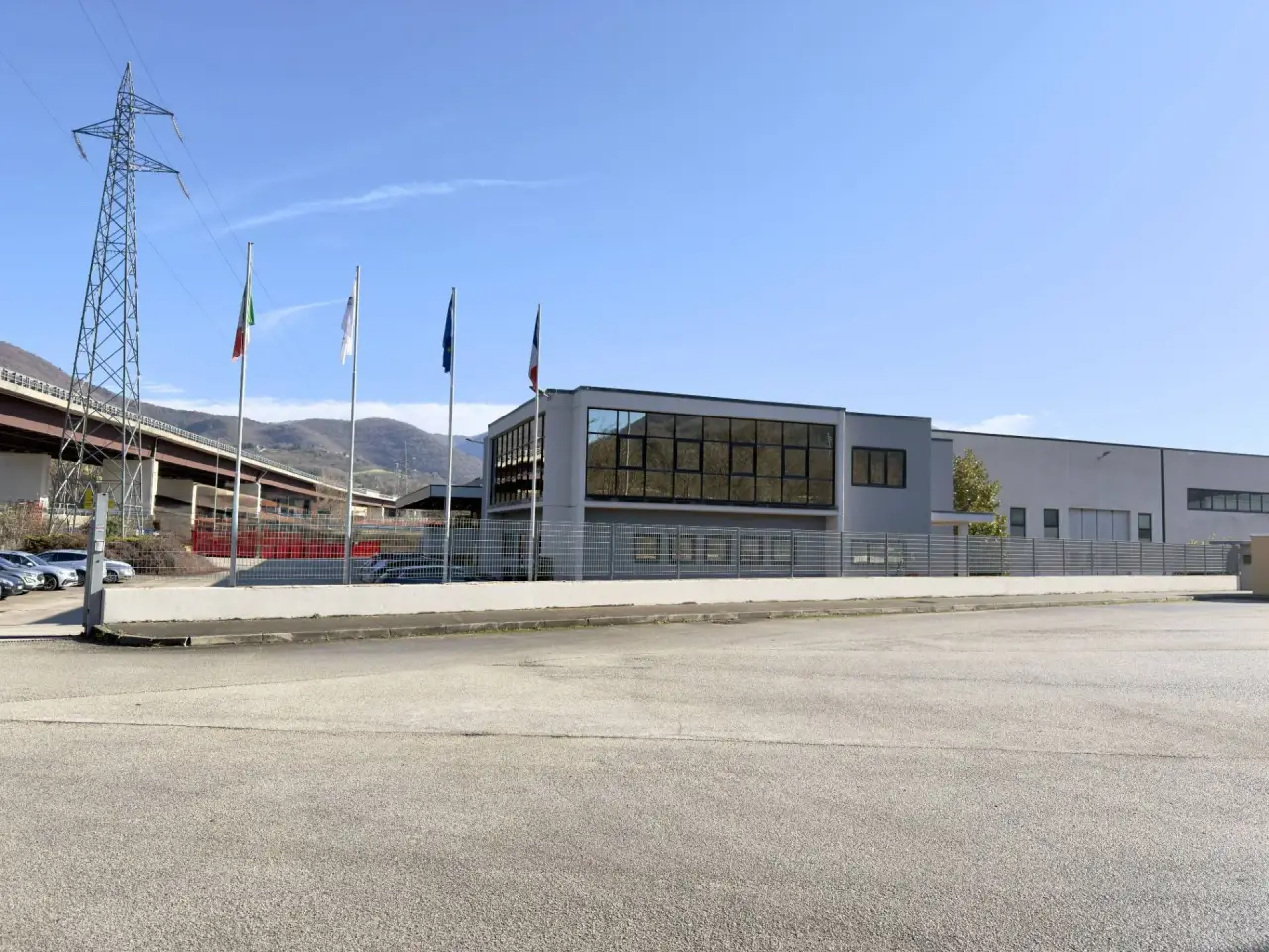 Capannone in Localita' Piaggia d'Olmo Via Giuliano Ceresani 5, Fabriano, {3} - Foto 1