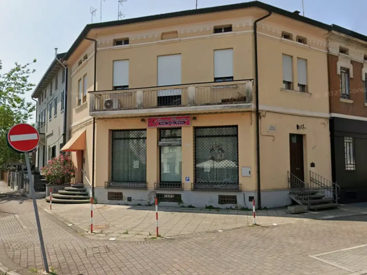 Negozio in V.Le della Pace, 18, Rovigo, {3} - Foto 1