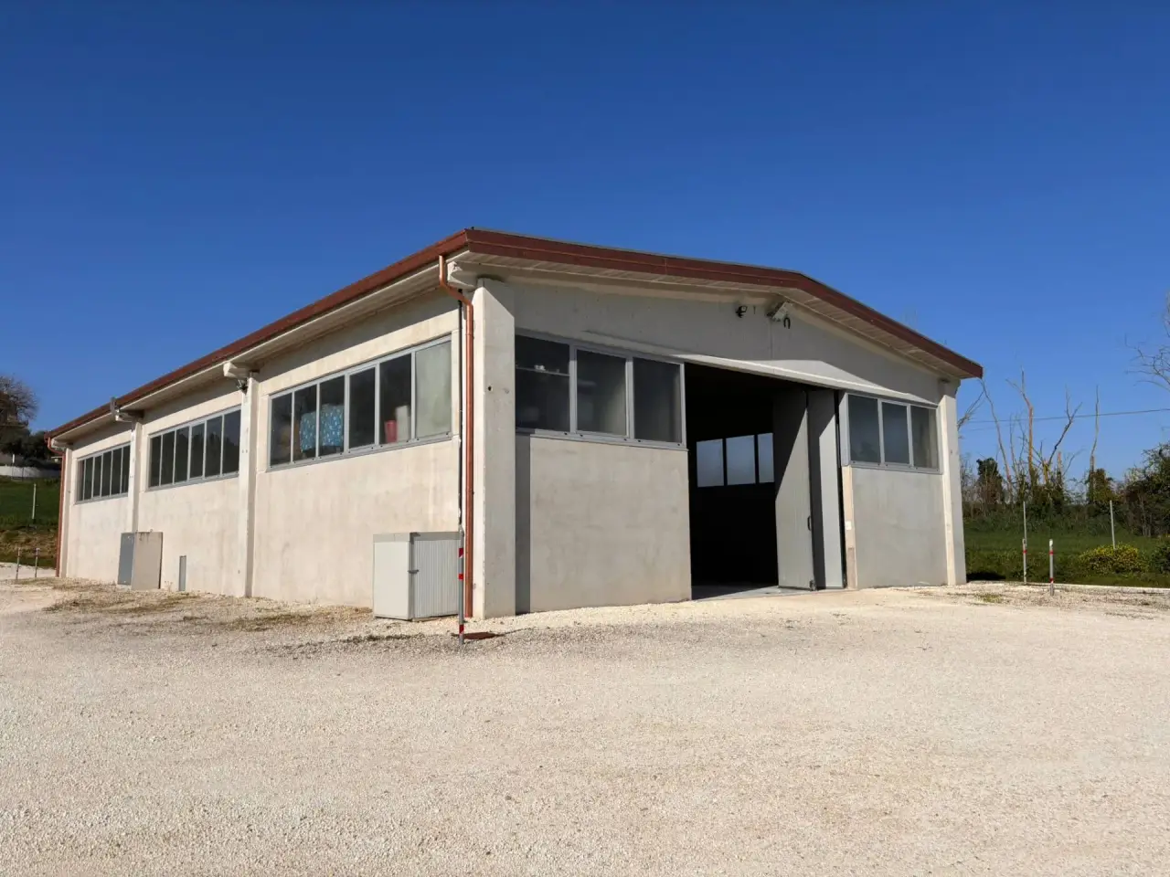 Azienda agricola in Via Croce di Guerro, Monte San Vito, {3} - Foto 1