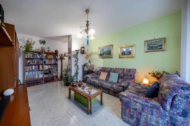 4-room flat in Via Spinetta 4, San Martino Buon Albergo - Photo 1