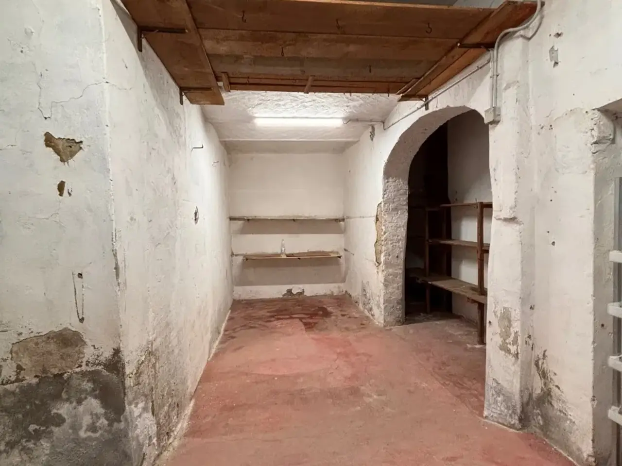 Parcheggio chiuso in Corso Giuseppe Garibaldi 1, Fiorenzuola D'Arda, {3} - Foto 2