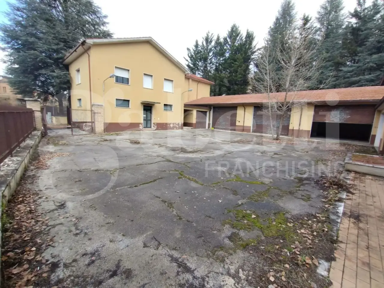 Palazzina commerciale in Via delle Rose 1, Tagliacozzo, {3} - Foto 1