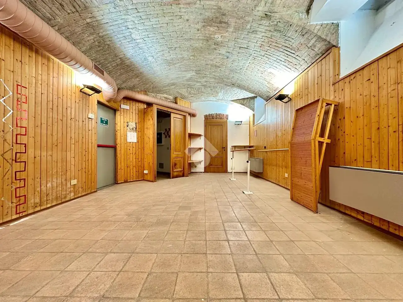 Negozio in Corso della Repubblica, Tortona, {3} - Foto 1