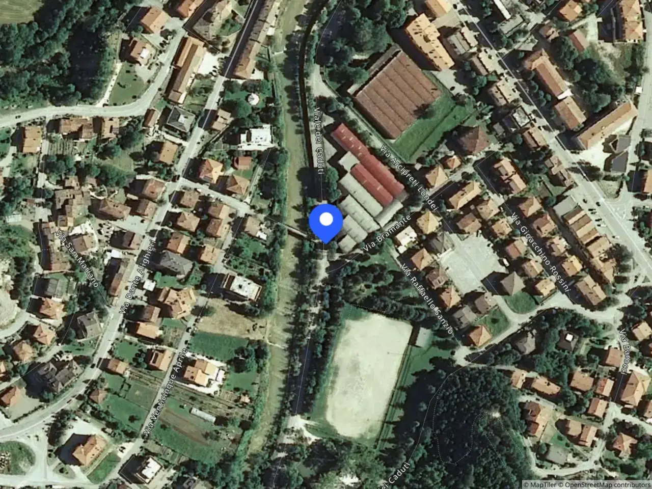Fabbricato misto in Viale dei Caduti, Piobbico, {3} - Foto 1