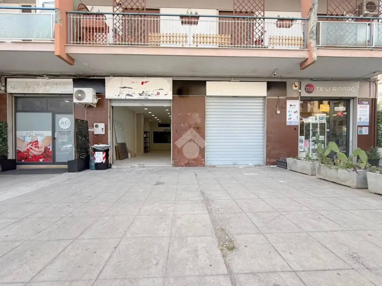 Negozio in Via Perpignano 184, Palermo, {3} - Foto 1