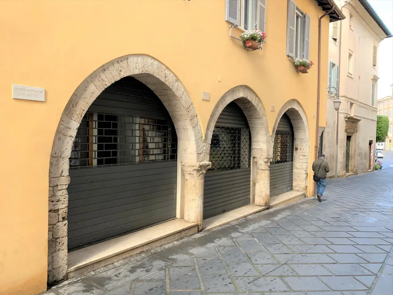 Palazzina commerciale in Strada Vittorio Emanuele, Anagni, {3} - Foto 1