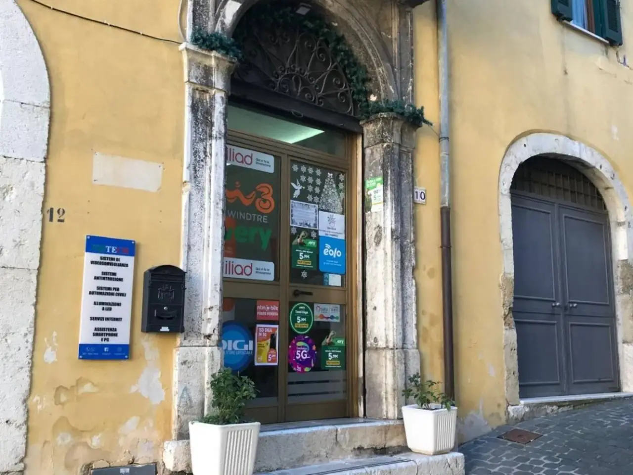 Negozio in Strada Regionale Valle del Liri 16, Isola Del Liri, {3} - Foto 1