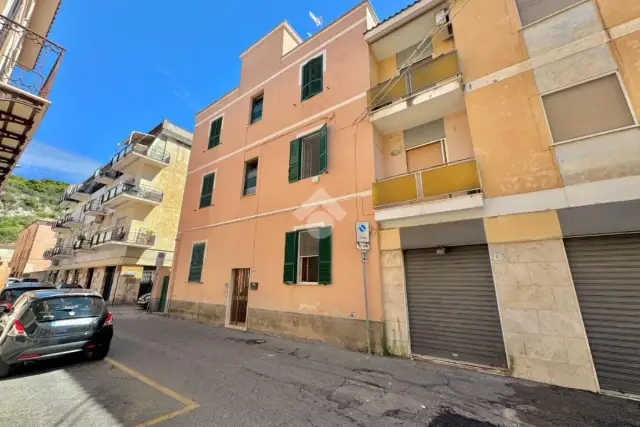 Dreizimmerwohnung in Via del Fiume 39, Terracina - Foto 1