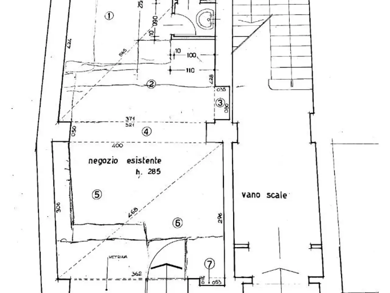 Negozio in Via Emanuele Vittorio Parodi 33, Mandello Del Lario, {3} - Planimetria 1