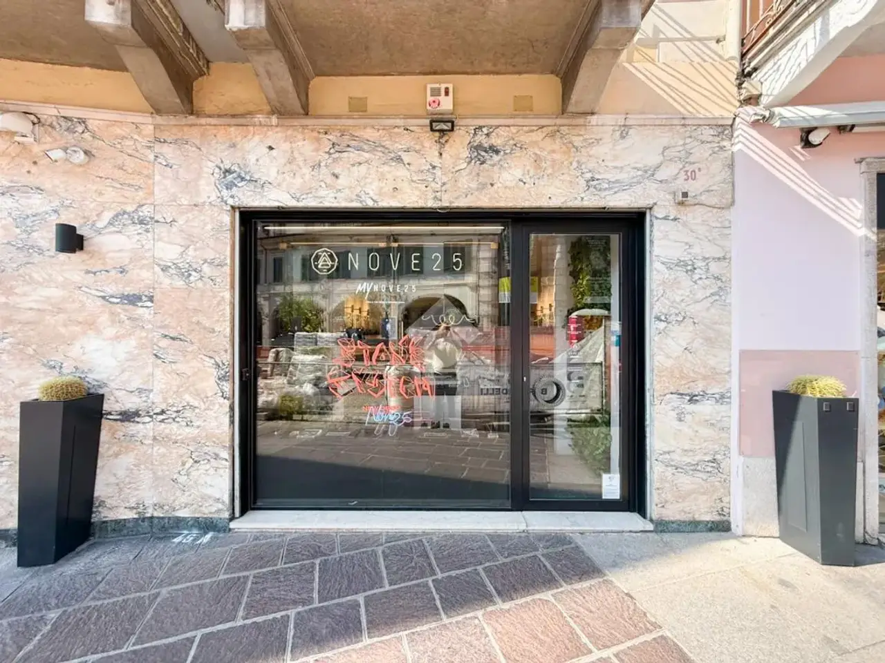 Negozio in Corso Giuseppe Zanardelli 30, Brescia, {3} - Foto 1