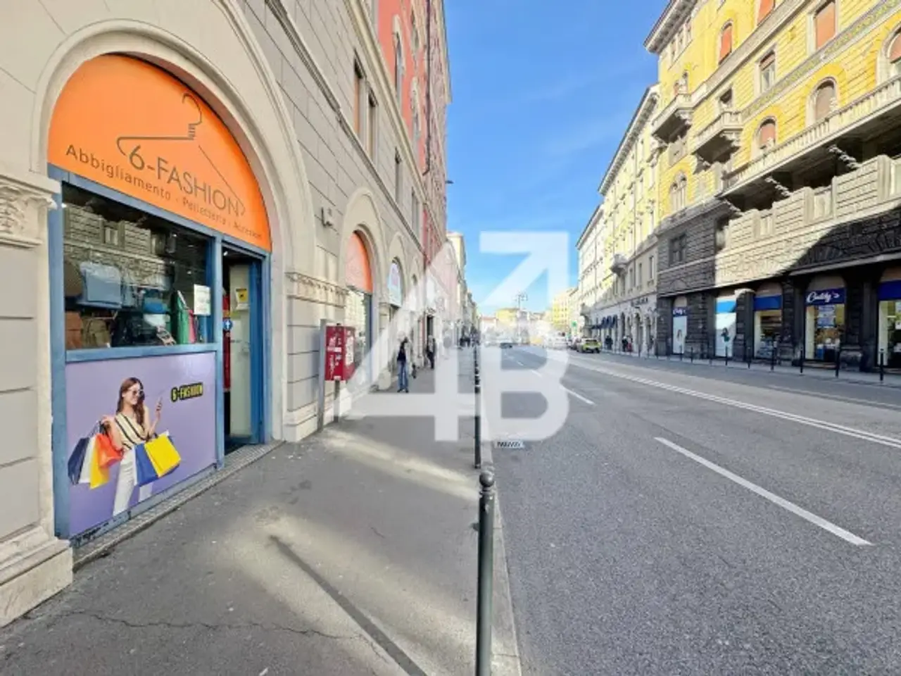 Negozio in Via Alfredo Oriani 5/a, Trieste, {3} - Foto 1