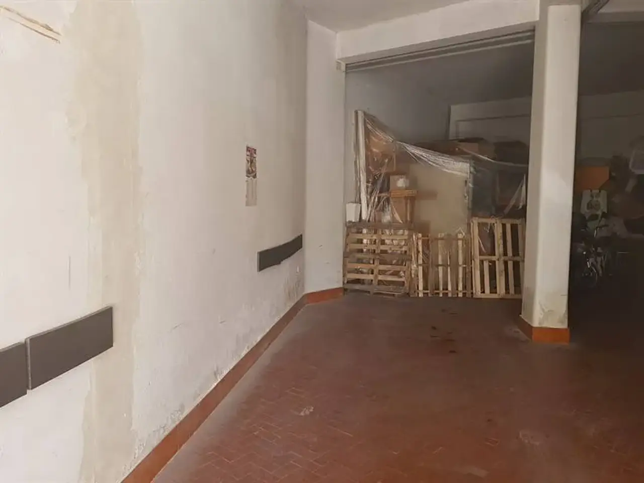 Magazzino in Via d. Maiorana, Gravina Di Catania, {3} - Foto 2