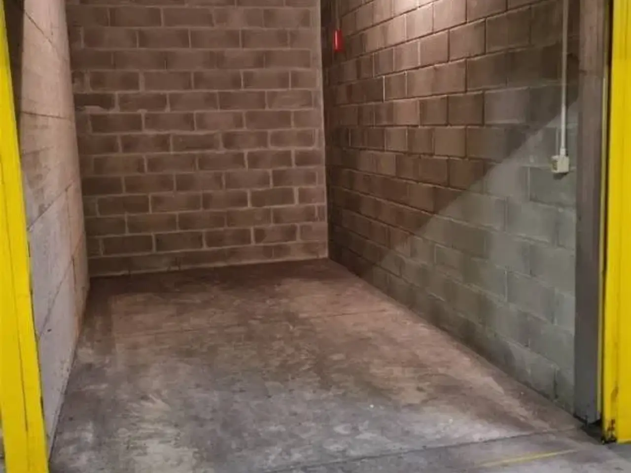 Parcheggio chiuso in
Via Goito
, Parma, {3} - Foto 1