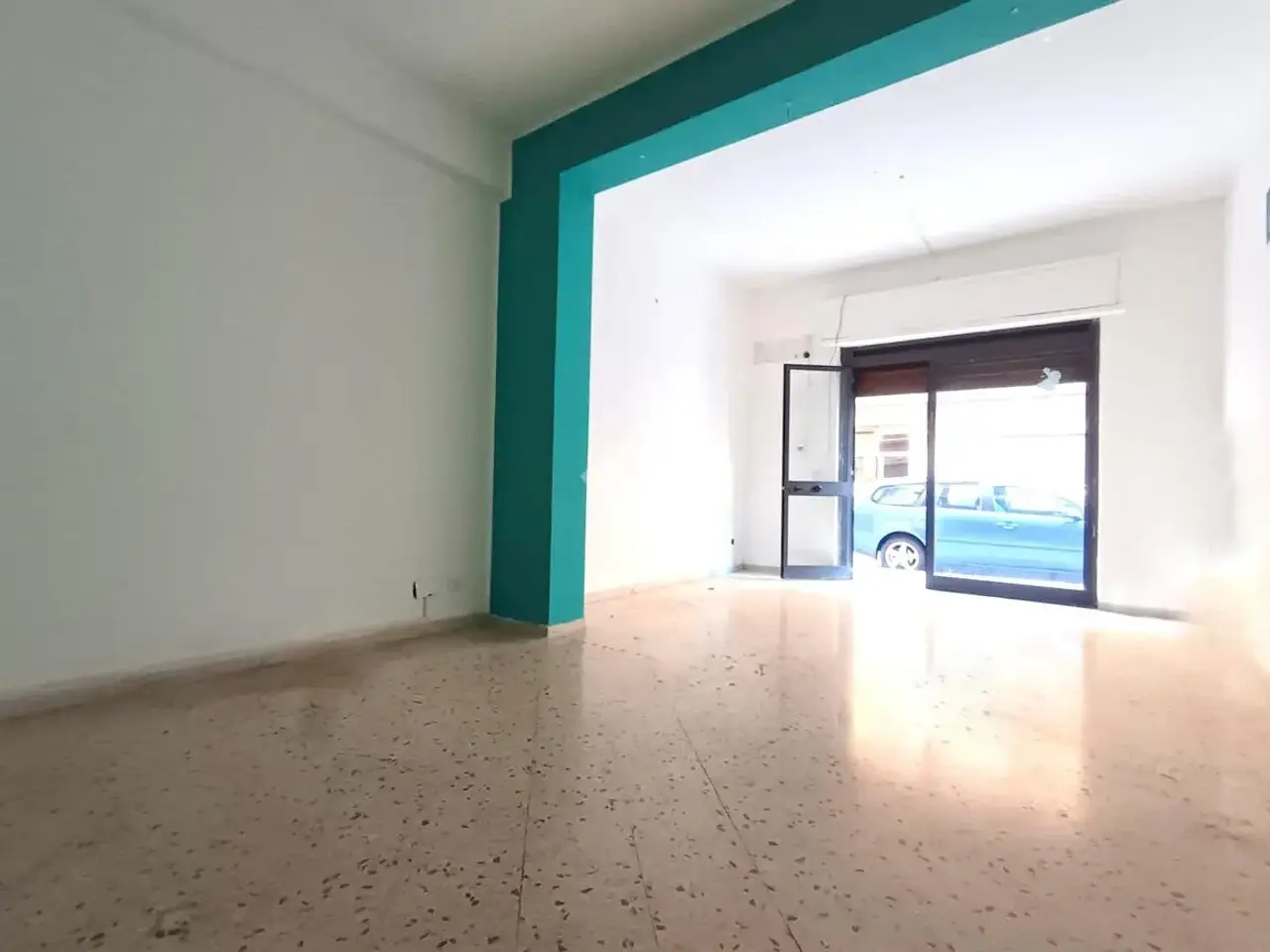 Negozio in Via Aloisio Juvara 47, Palermo, {3} - Foto 2