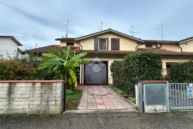 Terraced house in Via Isonzo 28, Molinella - Photo 1