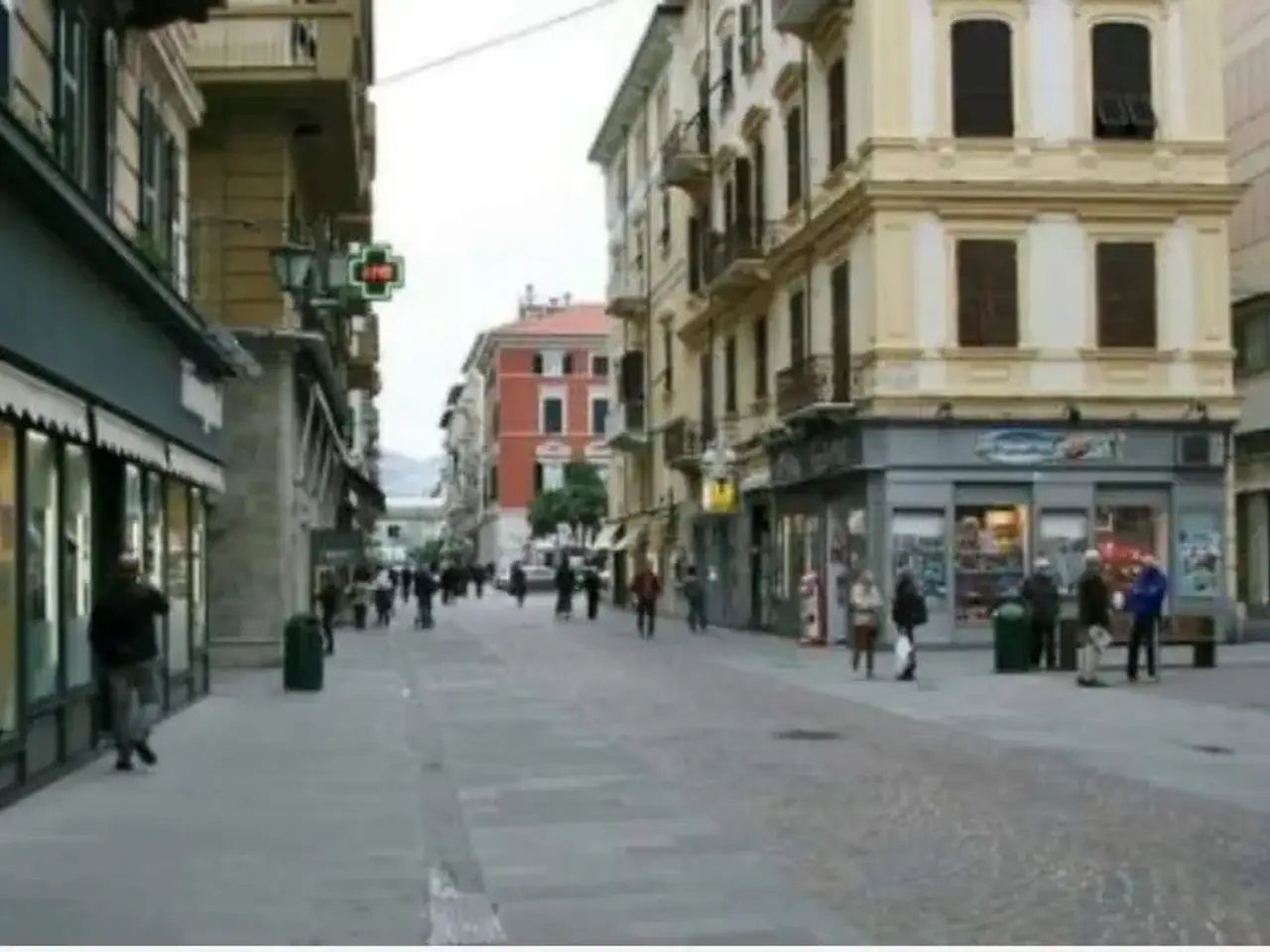 Negozio in Corso Cavour, La Spezia, {3} - Foto 1