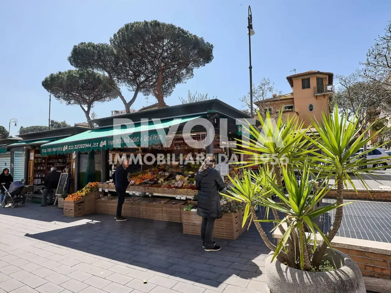 Esercizio commerciale in Piazza Crati, Roma, {3} - Foto 1