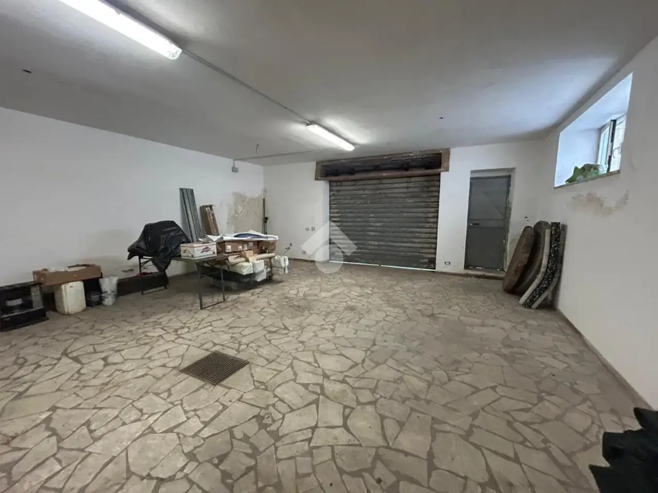 Magazzino in Via Ponserico 16, Nettuno, {3} - Foto 1