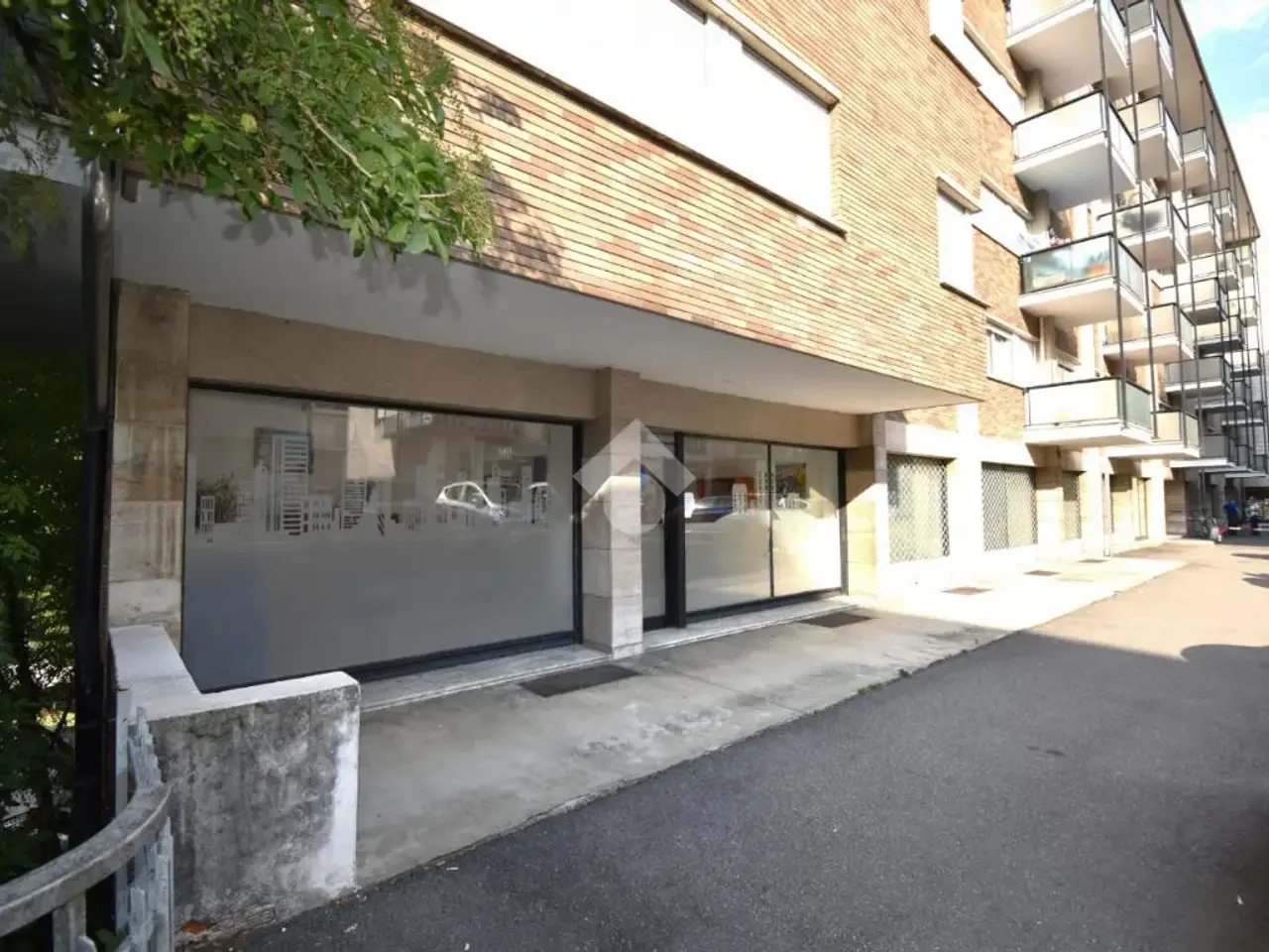 Negozio in Via Aosta 12, Ivrea, {3} - Foto 2