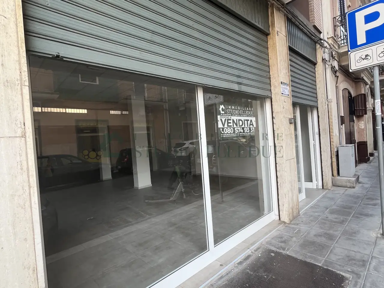 Negozio in Via Francesco Petrelli 6, Bari, {3} - Foto 2