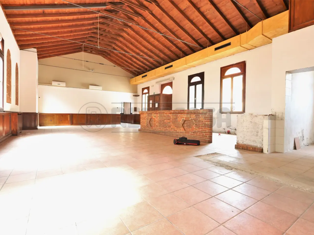 Palazzina commerciale in , Vicenza, {3} - Foto 1