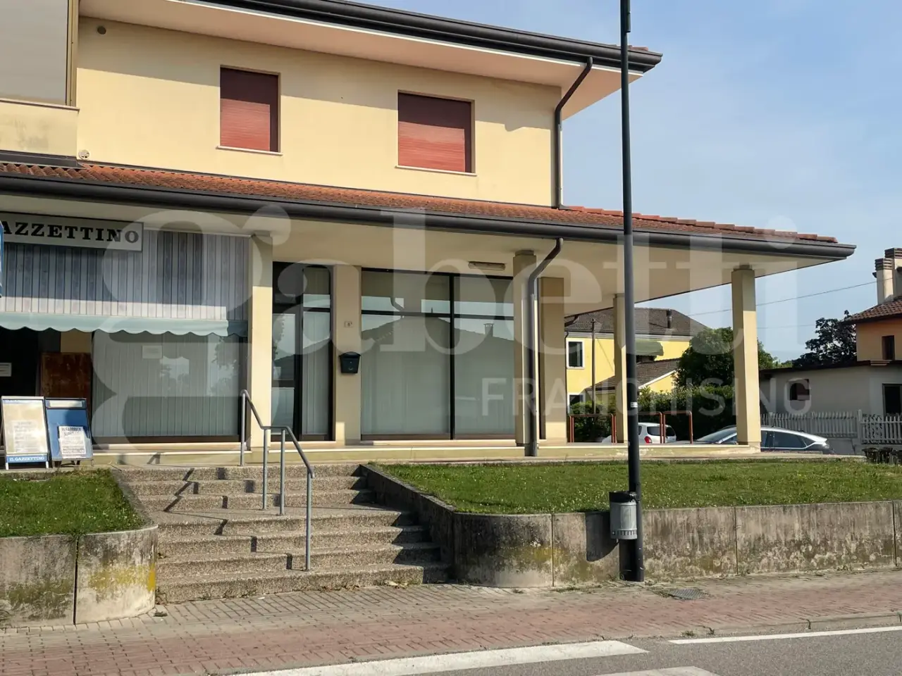 Negozio in Via Vallenoncello 15, Pordenone, {3} - Foto 2