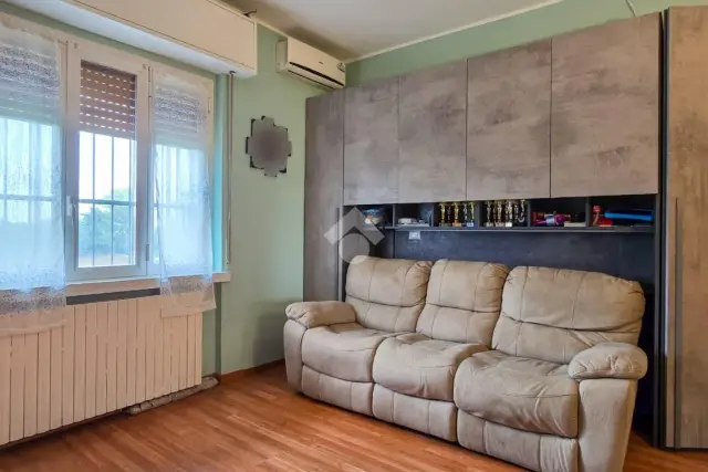 2-room flat in Via Filippo Corridoni 284, Bollate - Photo 1