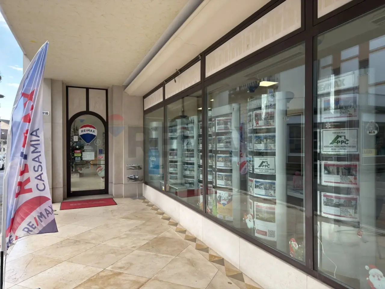 Negozio in Via Cavour, Belluno, {3} - Foto 1