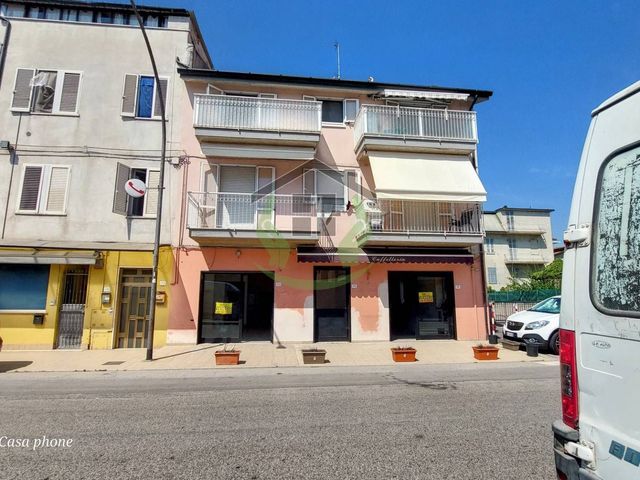 4-room flat in Via Bernini 94, Grottammare - Photo 1