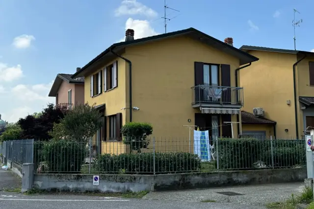 Villa in Via Luigi Pirandello 5, Codogno - Foto 1