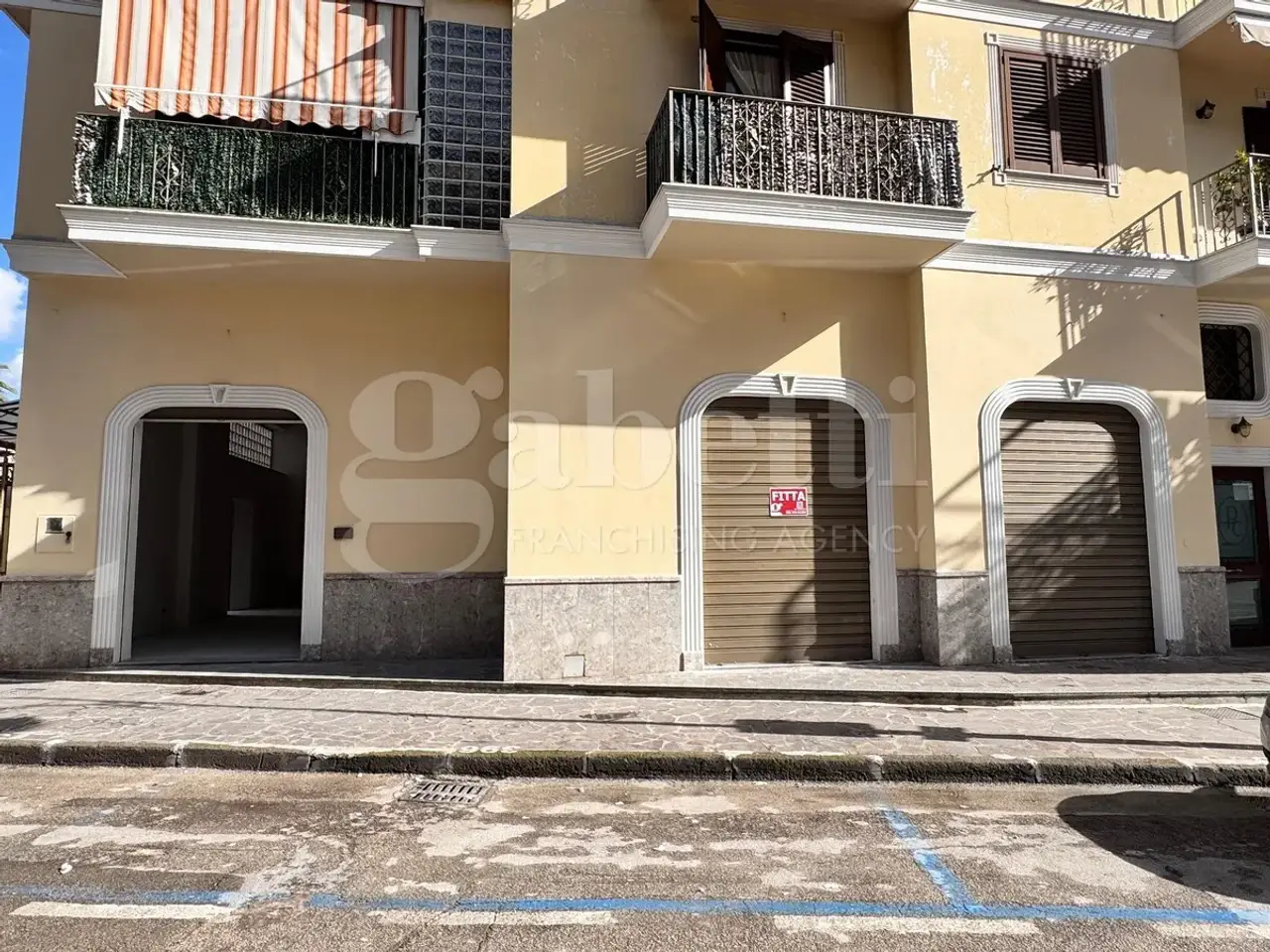 Negozio in Corso Giuseppe Garibaldi, Grumo Nevano, {3} - Foto 1