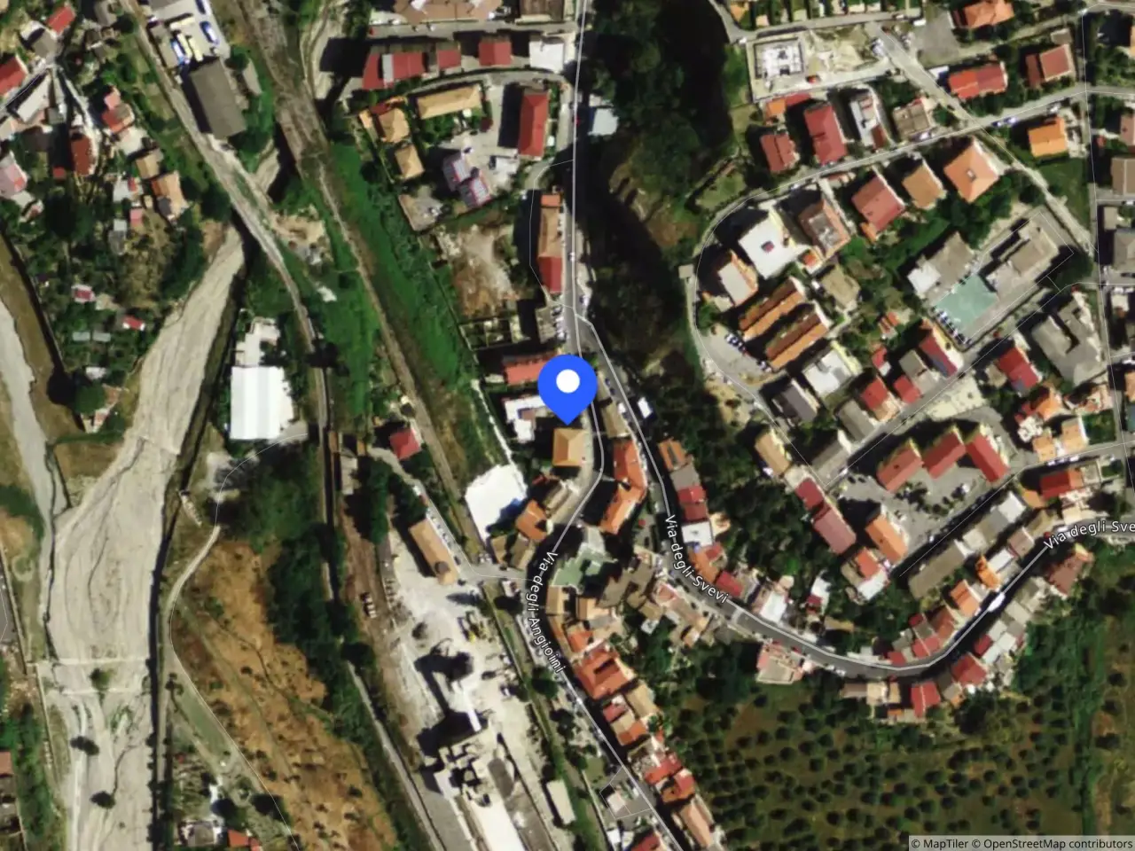 Magazzino in Viale degli Angioini 48 48, Catanzaro, {3} - Foto 1