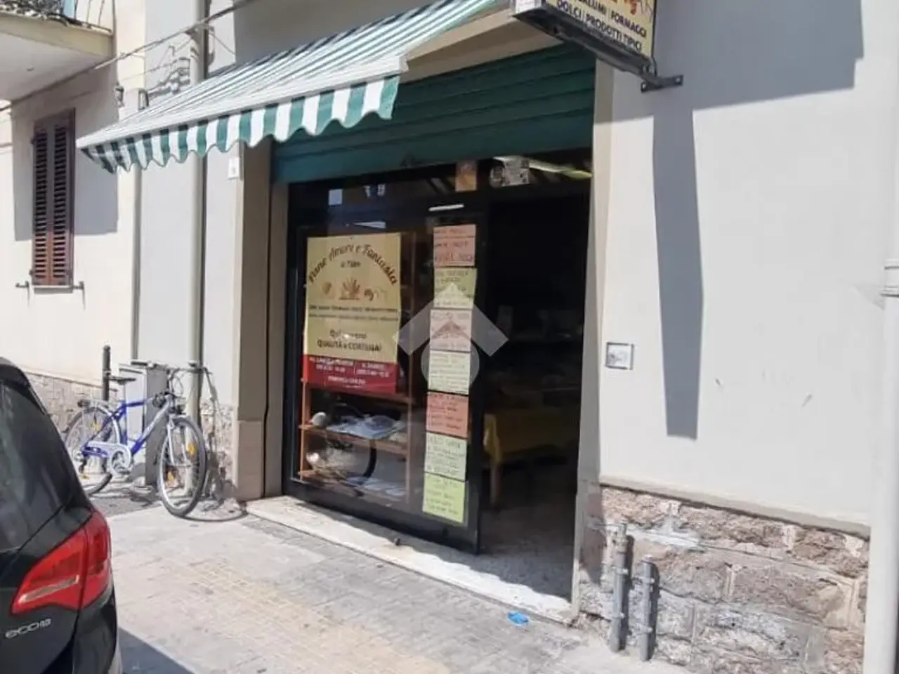 Negozio in Via Alcide De Gasperi 9, Alghero, {3} - Foto 1