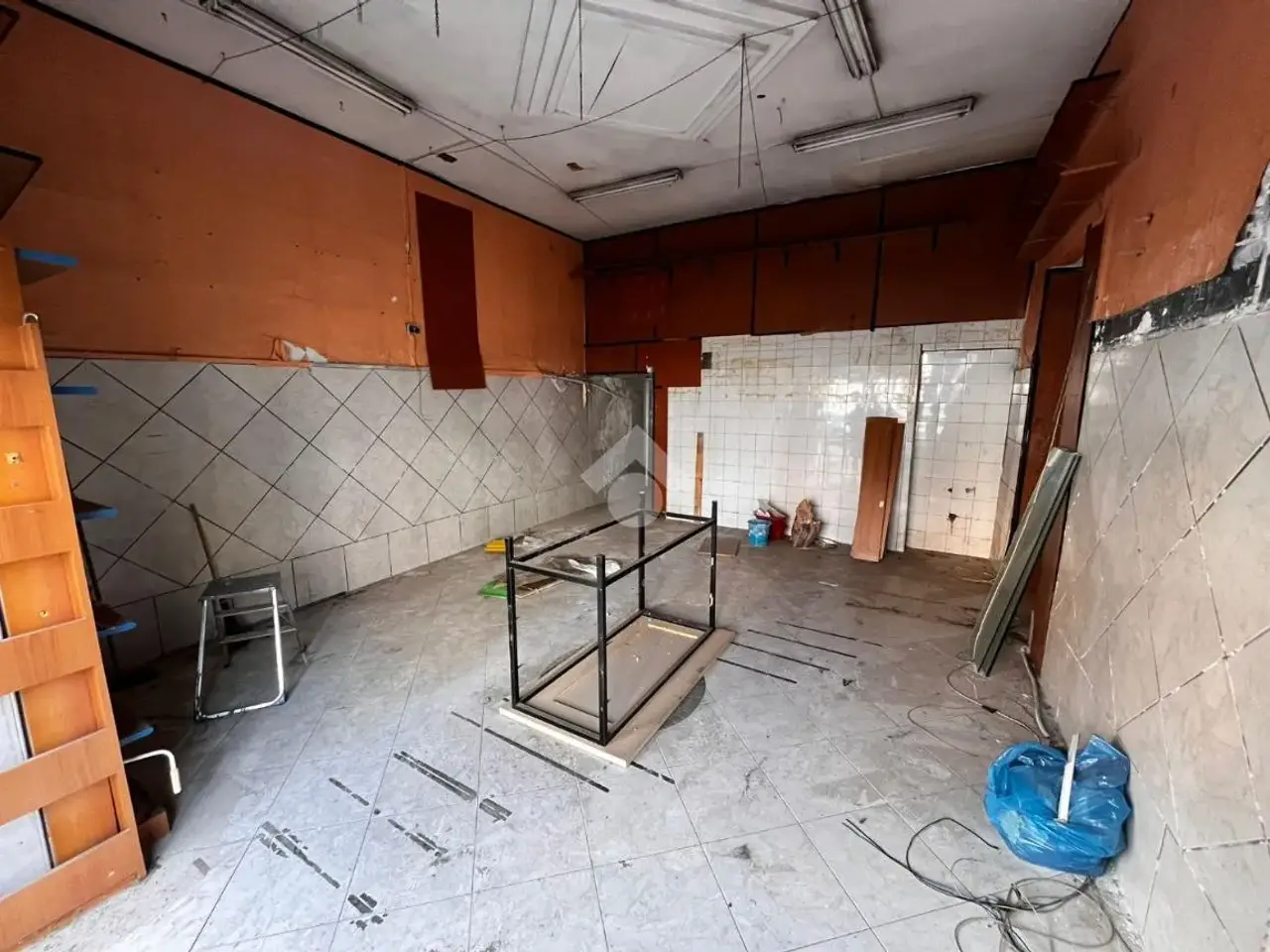 Negozio in Corso Secondigliano 560, Napoli, {3} - Foto 2