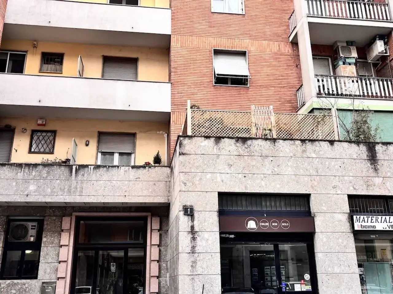 Negozio in Via dei Fiordalisi 1, Milano, {3} - Foto 1